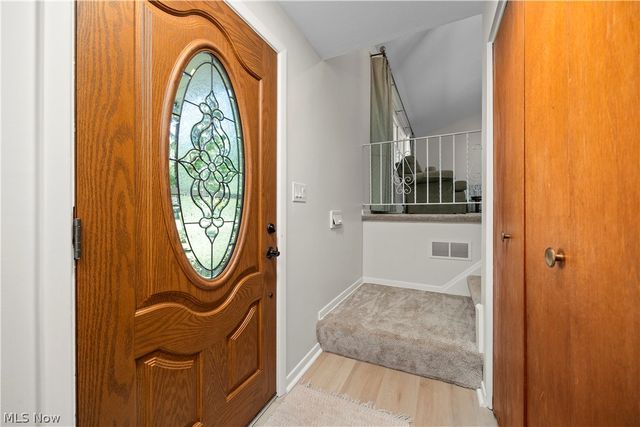 5364 Hampton Drive, North Olmsted, OH 44070