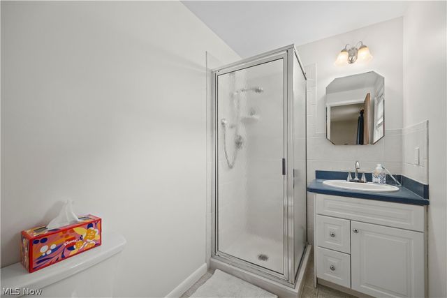 5364 Hampton Drive, North Olmsted, OH 44070
