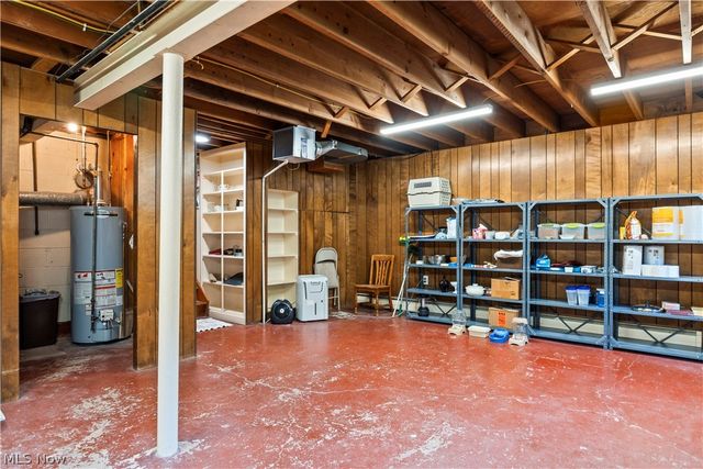 5364 Hampton Drive, North Olmsted, OH 44070