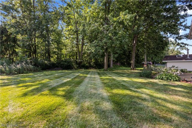 5364 Hampton Drive, North Olmsted, OH 44070