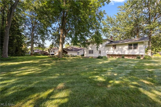 5364 Hampton Drive, North Olmsted, OH 44070
