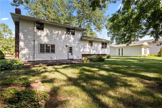 5364 Hampton Drive, North Olmsted, OH 44070