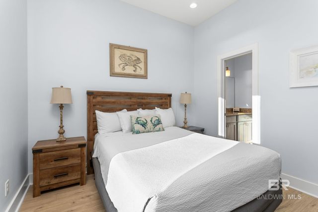 551 E Beach Boulevard 1, Gulf Shores, AL 36542