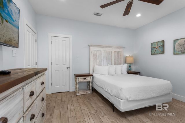 551 E Beach Boulevard 1, Gulf Shores, AL 36542