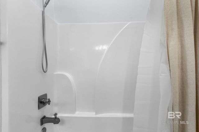 551 E Beach Boulevard 1, Gulf Shores, AL 36542