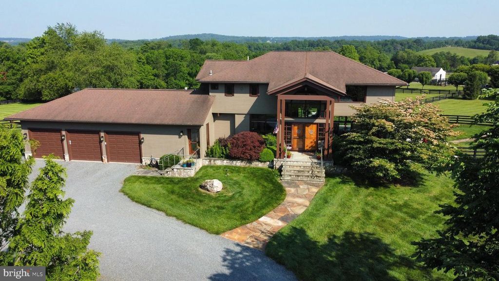 15724 TRAPSHIRE CT, Waterford, VA 20197