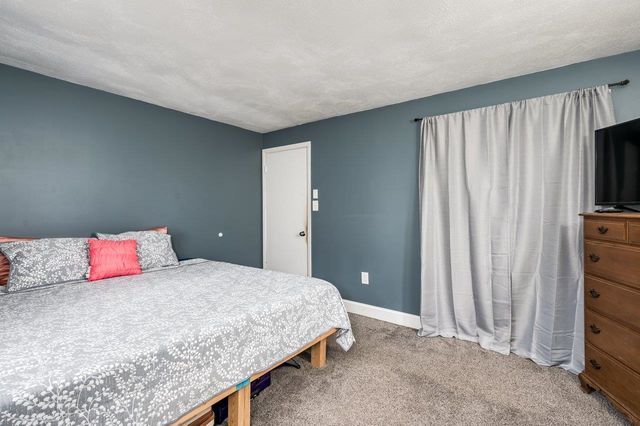 47 Salmon Falls Road, Rochester, NH 03868