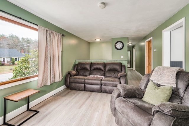 47 Salmon Falls Road, Rochester, NH 03868