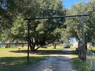 2201 Ridgley Drive, Flint, TX 75762