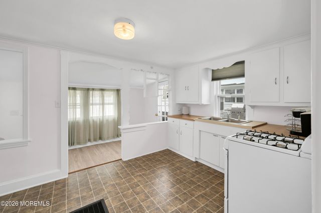 904 Arnold Avenue, Point Pleasant, NJ 08742