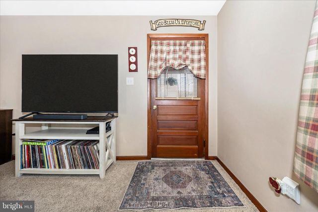 3 E CHESTNUT ST, Funkstown, MD 21734