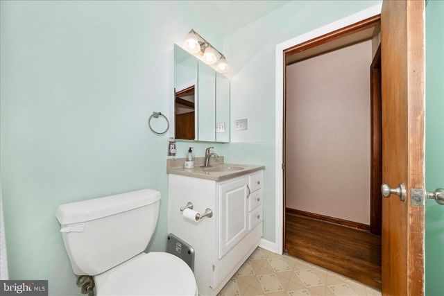 3 E CHESTNUT ST, Funkstown, MD 21734