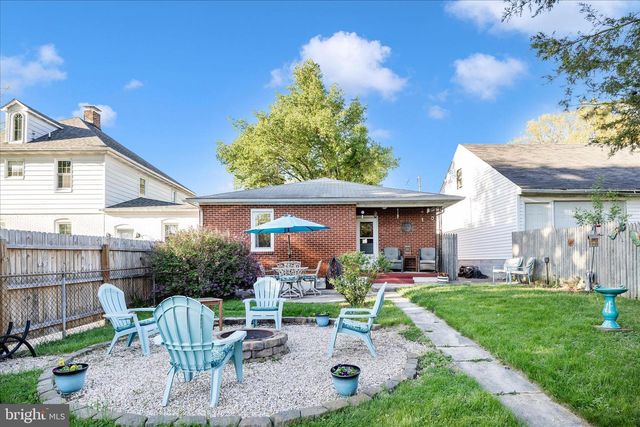 3 E CHESTNUT ST, Funkstown, MD 21734