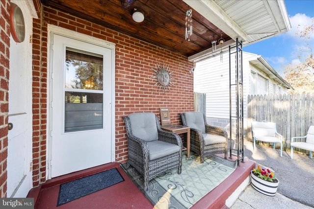 3 E CHESTNUT ST, Funkstown, MD 21734