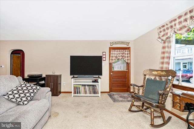 3 E CHESTNUT ST, Funkstown, MD 21734