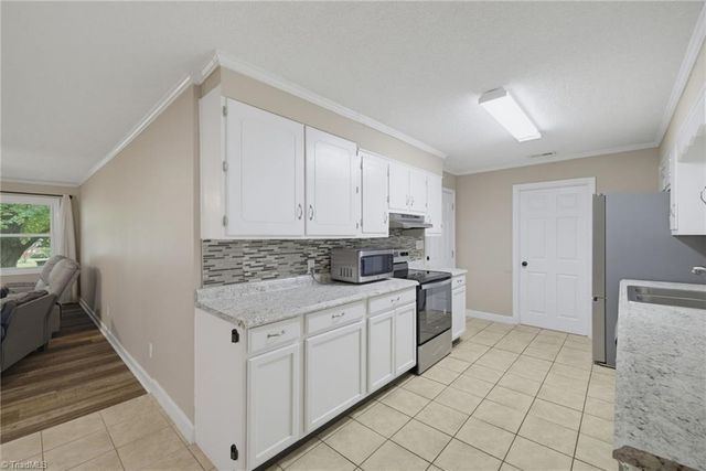 6954 Gra Lan Drive, Thomasville, NC 27360