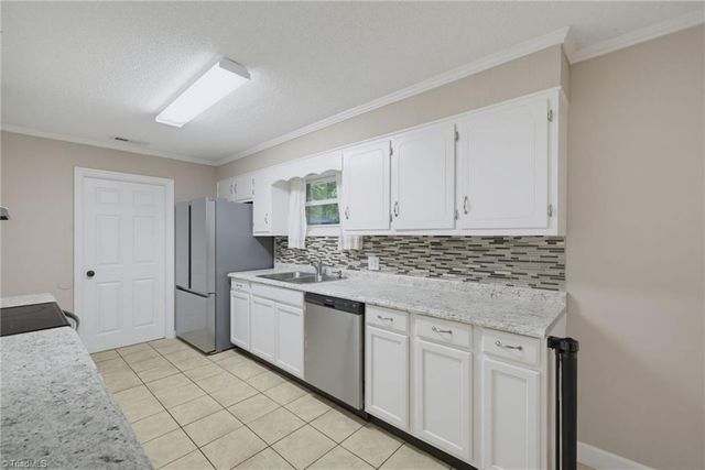 6954 Gra Lan Drive, Thomasville, NC 27360