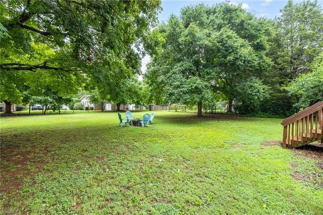 6954 Gra Lan Drive, Thomasville, NC 27360