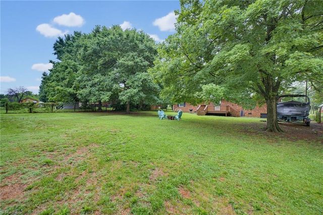 6954 Gra Lan Drive, Thomasville, NC 27360