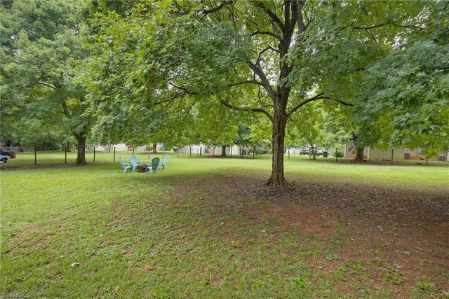6954 Gra Lan Drive, Thomasville, NC 27360