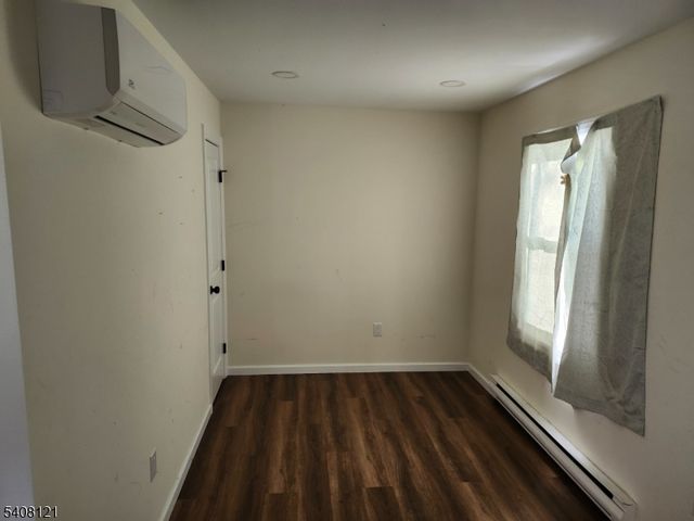 18 Mountainside Dr, Vernon Twp., NJ 07461