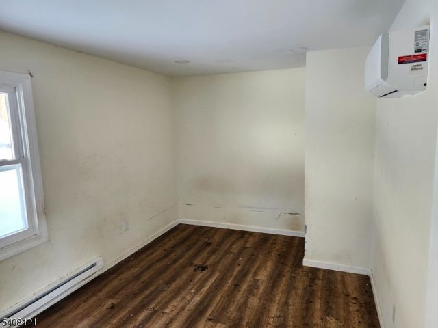 18 Mountainside Dr, Vernon Twp., NJ 07461