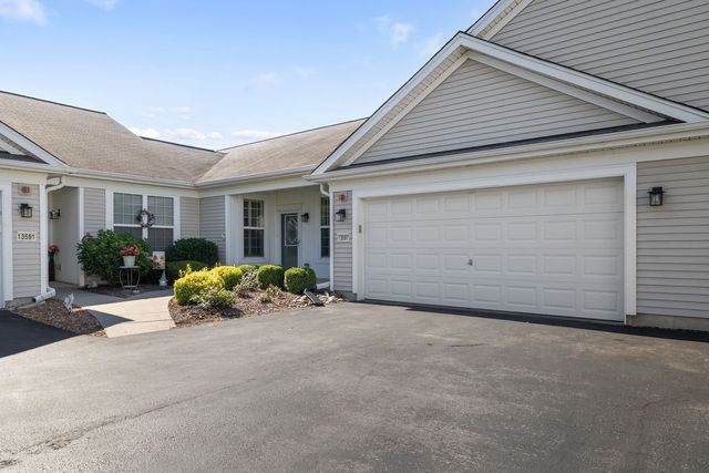 13597 Hemlock Road, Huntley, IL 60142