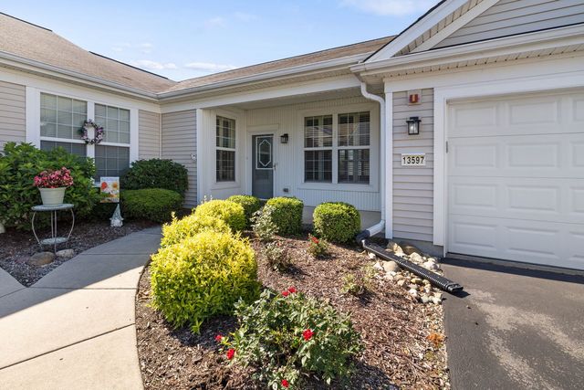 13597 Hemlock Road, Huntley, IL 60142