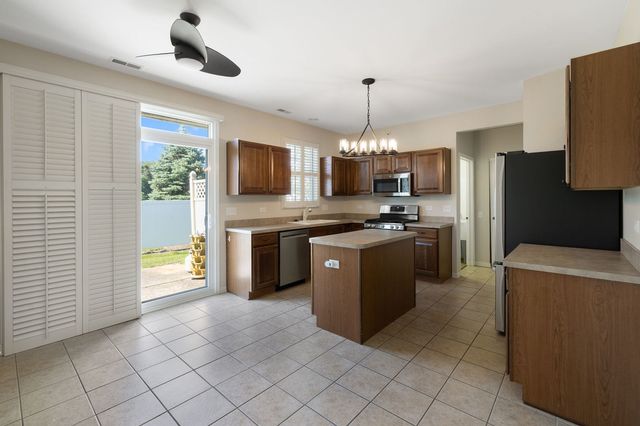 13597 Hemlock Road, Huntley, IL 60142