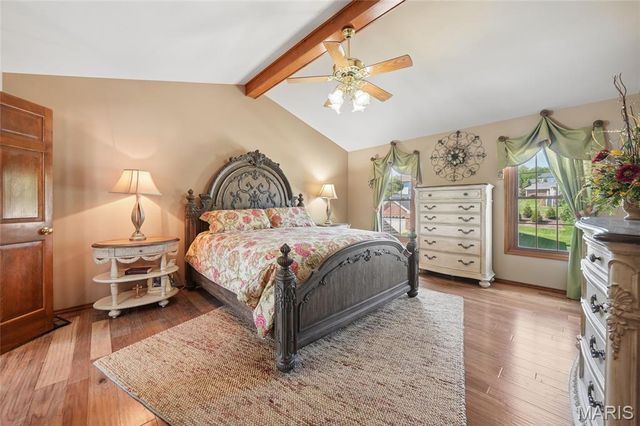 5725 Biddeford Drive, St Louis, MO 63128