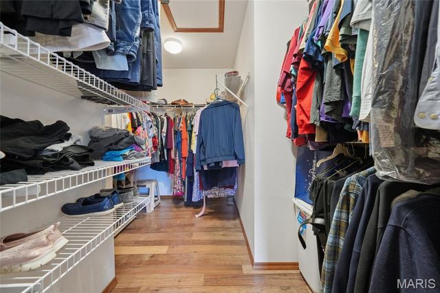 5725 Biddeford Drive, St Louis, MO 63128