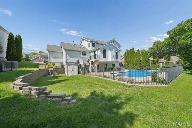 5725 Biddeford Drive, St Louis, MO 63128