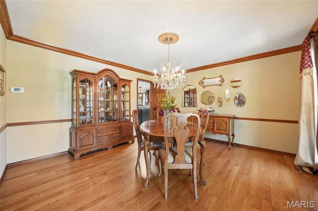 5725 Biddeford Drive, St Louis, MO 63128