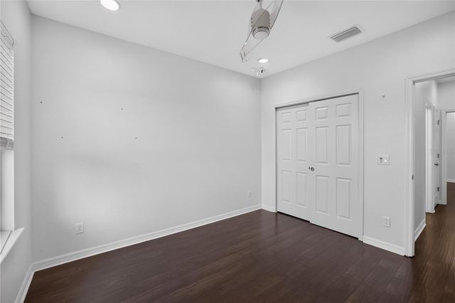 8016 MARBELLA CREEK AVENUE, Tampa, FL 33625