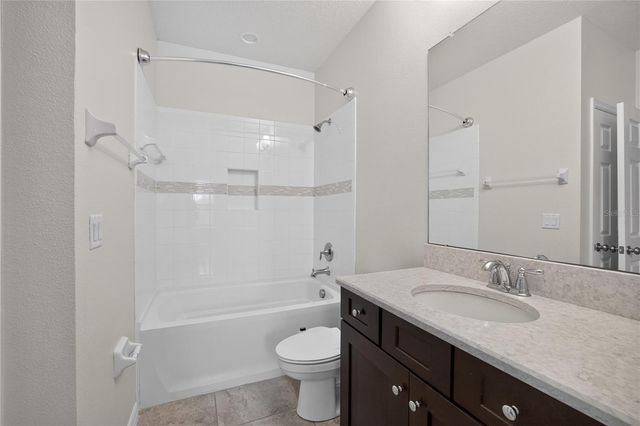8016 MARBELLA CREEK AVENUE, Tampa, FL 33625