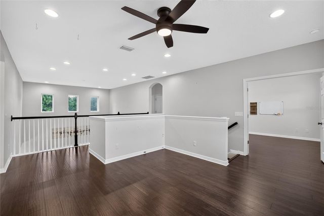8016 MARBELLA CREEK AVENUE, Tampa, FL 33625