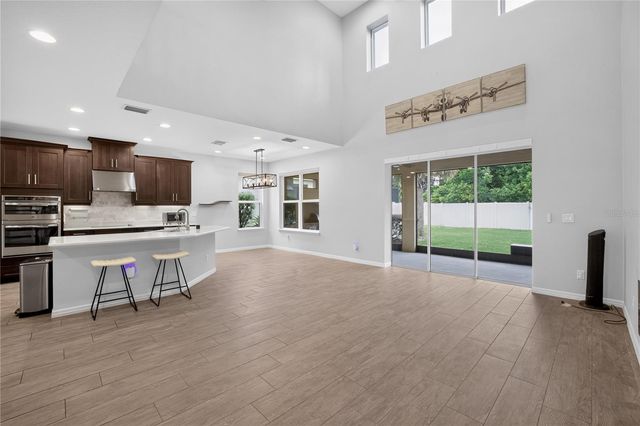 8016 MARBELLA CREEK AVENUE, Tampa, FL 33625