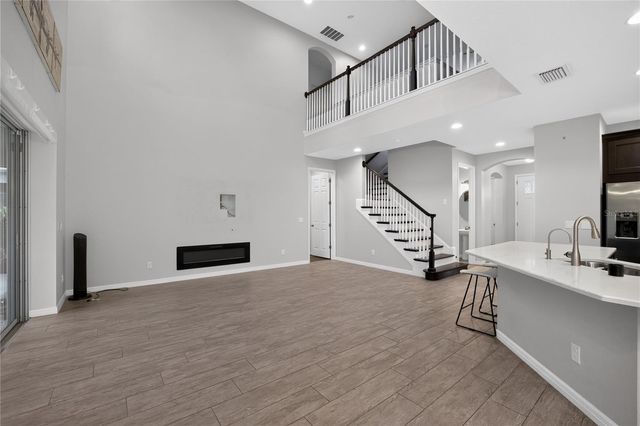 8016 MARBELLA CREEK AVENUE, Tampa, FL 33625