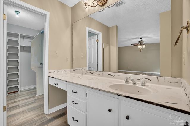 5036 Hamilton Ln, Pace, FL 32571