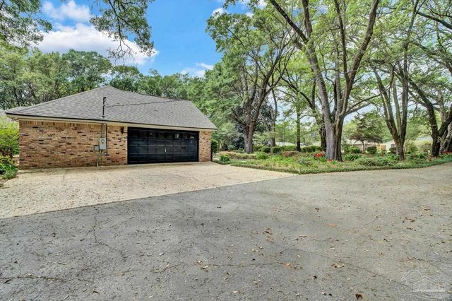 5036 Hamilton Ln, Pace, FL 32571