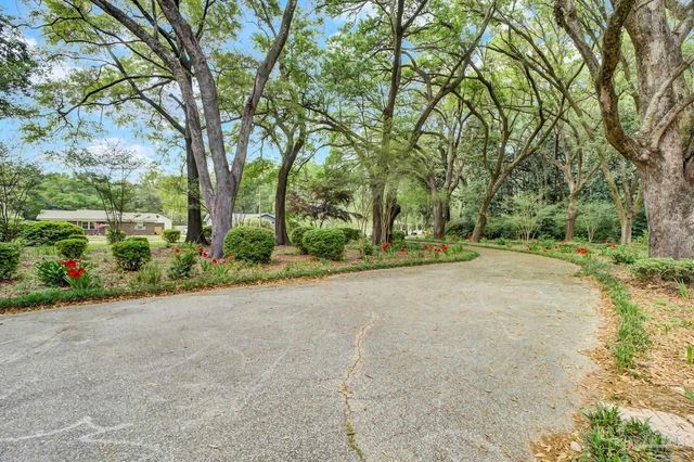 5036 Hamilton Ln, Pace, FL 32571