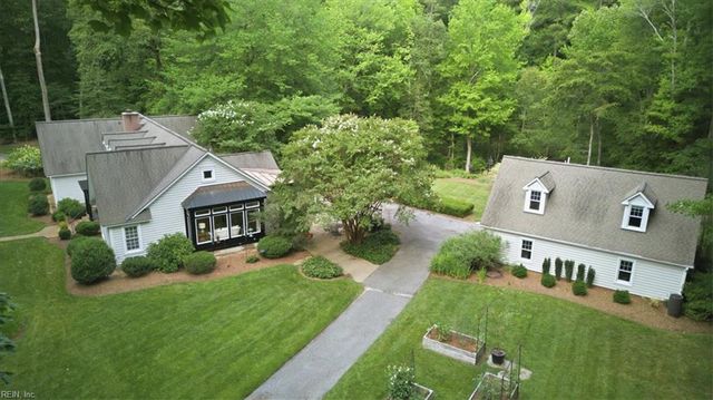 13370 Col Hogan LN, Carrollton, VA 23314