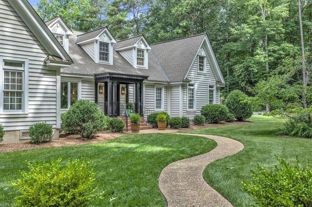 13370 Col Hogan LN, Carrollton, VA 23314