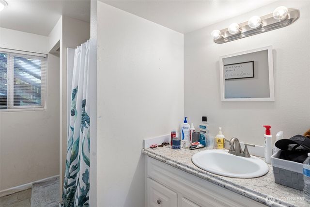 216 S 173rd Place, Burien, WA 98148