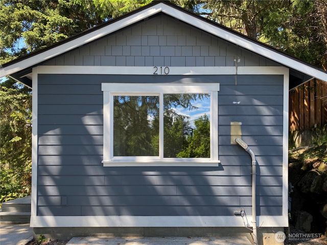 216 S 173rd Place, Burien, WA 98148