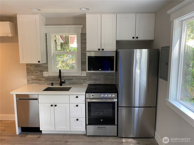 216 S 173rd Place, Burien, WA 98148