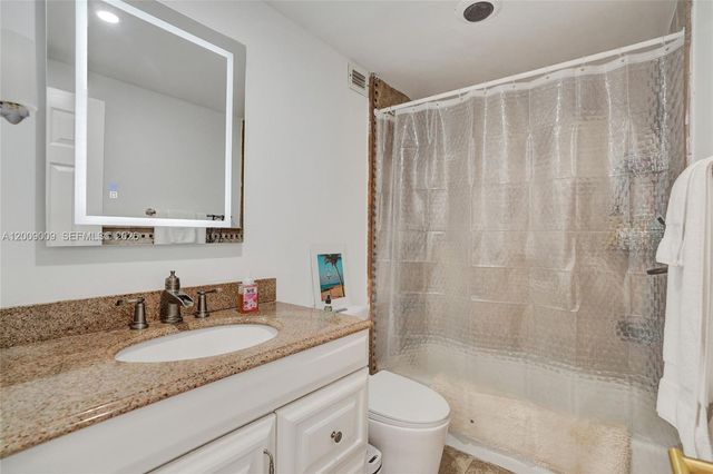 400 Kings Point Dr 418, Sunny Isles Beach, FL 33160