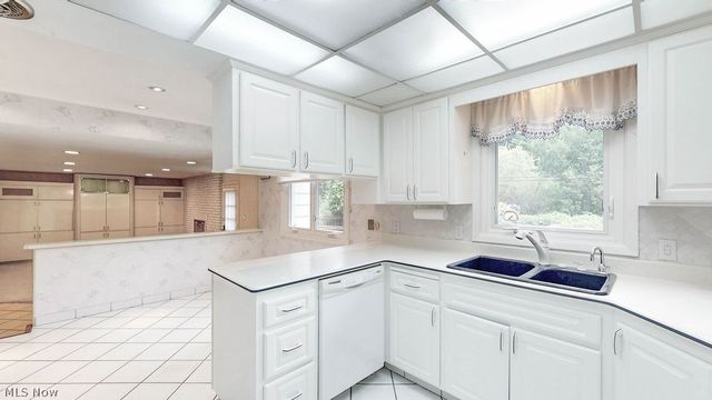 25451 Hilltop Drive, Beachwood, OH 44122