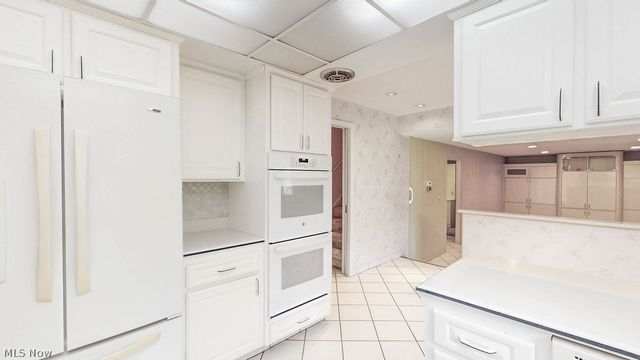 25451 Hilltop Drive, Beachwood, OH 44122