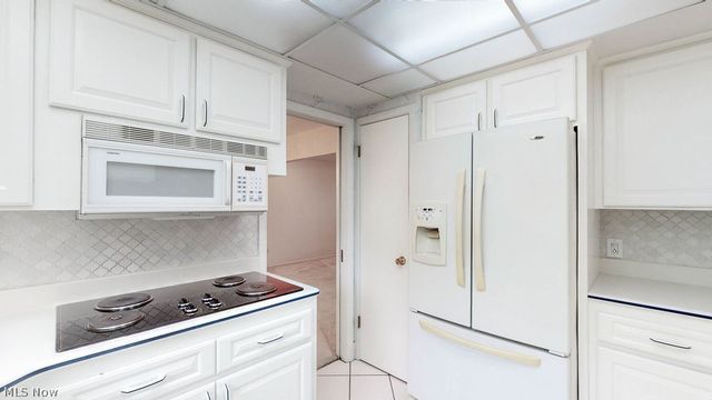 25451 Hilltop Drive, Beachwood, OH 44122
